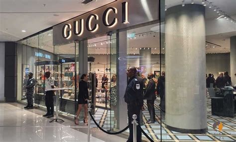 gucci canal walk|where to buy gucci shoes.